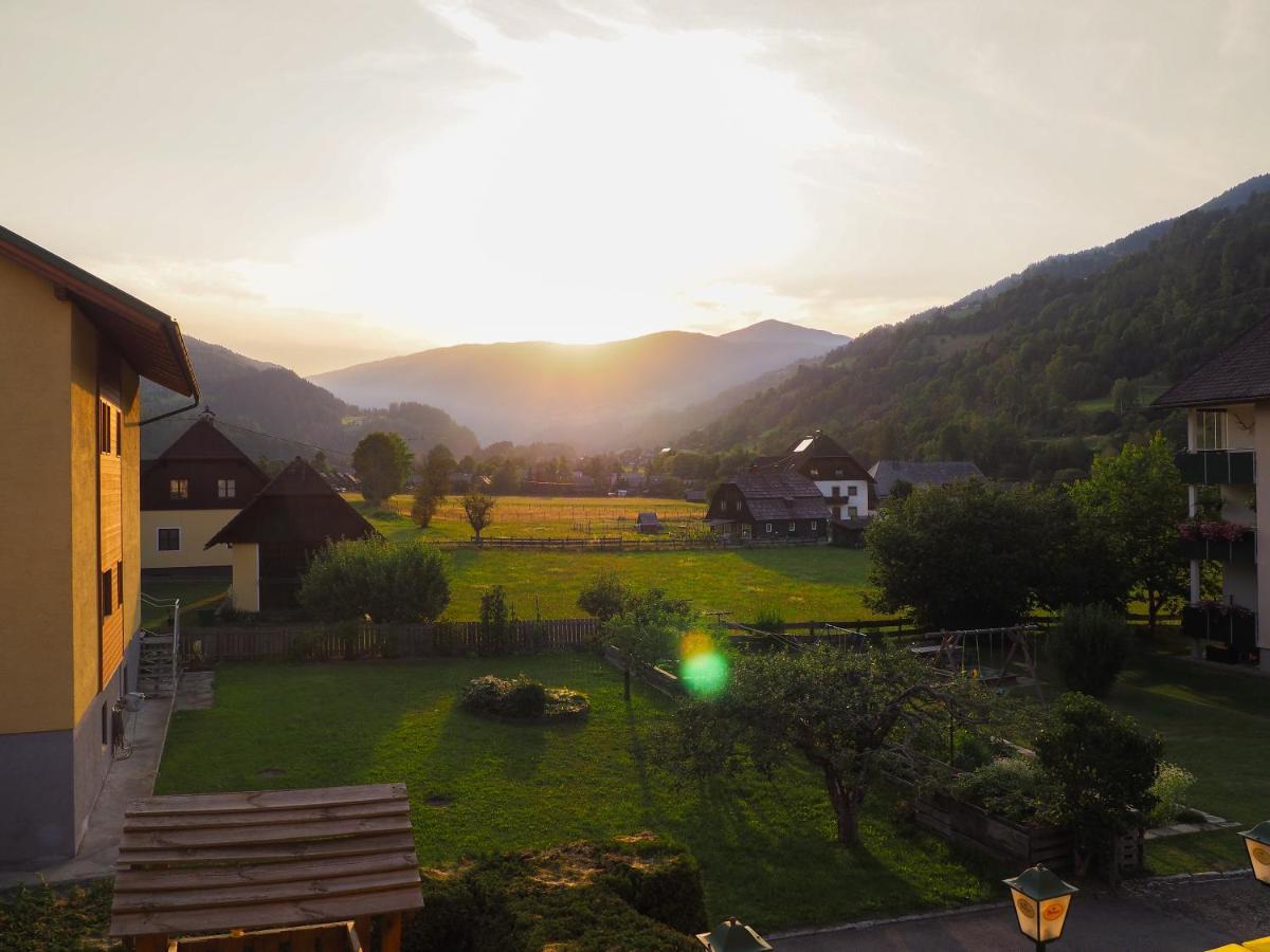 Ottl'S Appartements Mit Kreischbergblick Sankt Lorenzen ob Murau Dış mekan fotoğraf